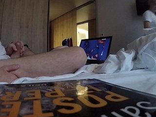 Dick de Flaching à Hotel Femelle