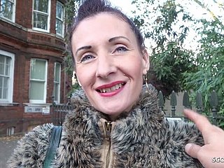 Duitse Scout - Skinny Roodharige Rijpe Scarlett Talk Bang bij Pick-up Casting - Hard Fuck