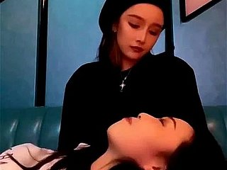 Facería de lesbiana bride y fetiche de pie