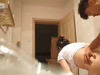 Çinli anne raydan çıktı