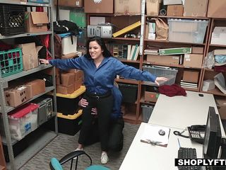 ShopLyfter - LP Bureaucrat Humiliates Adept Teen Thief