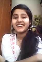 Desi genç natkhat Hint bachi Broad in the beam BOOBS