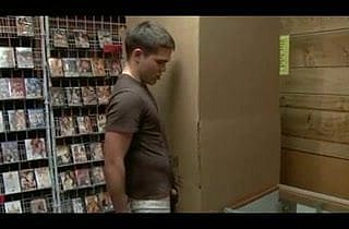 Perempuan murahan Dapat Digunakan Dalam Matured Store