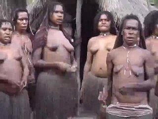 아프리카 여성의 토플리스