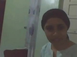مشاهدةزوجتيالفاسقةهيركوبالديكالجيران!