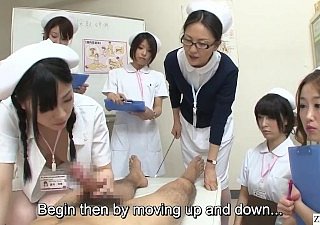 JAV الممرضات CFNM مظاهرة HANDJOB اللسان (مترجم)